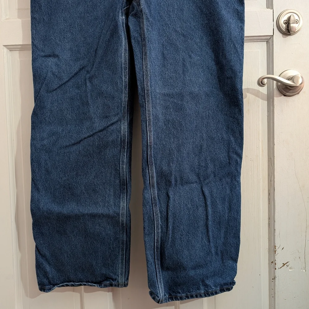 Duluth Trading Co 36x32 Relaxed Fit Blue Jeans - Picture 3 of 7